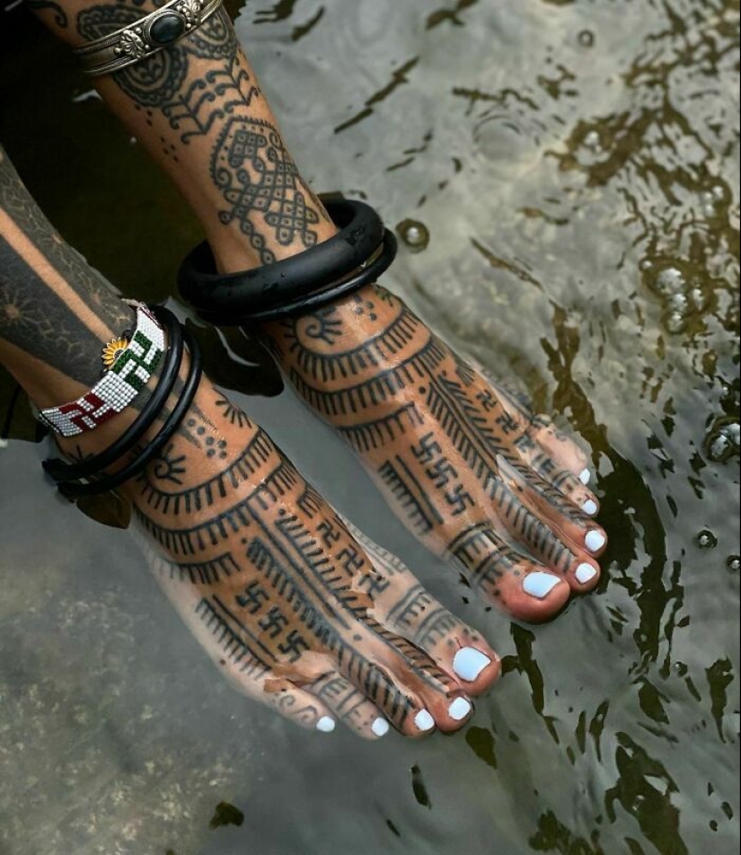Tu guía de tatuajes tribales con 110 inspiraciones