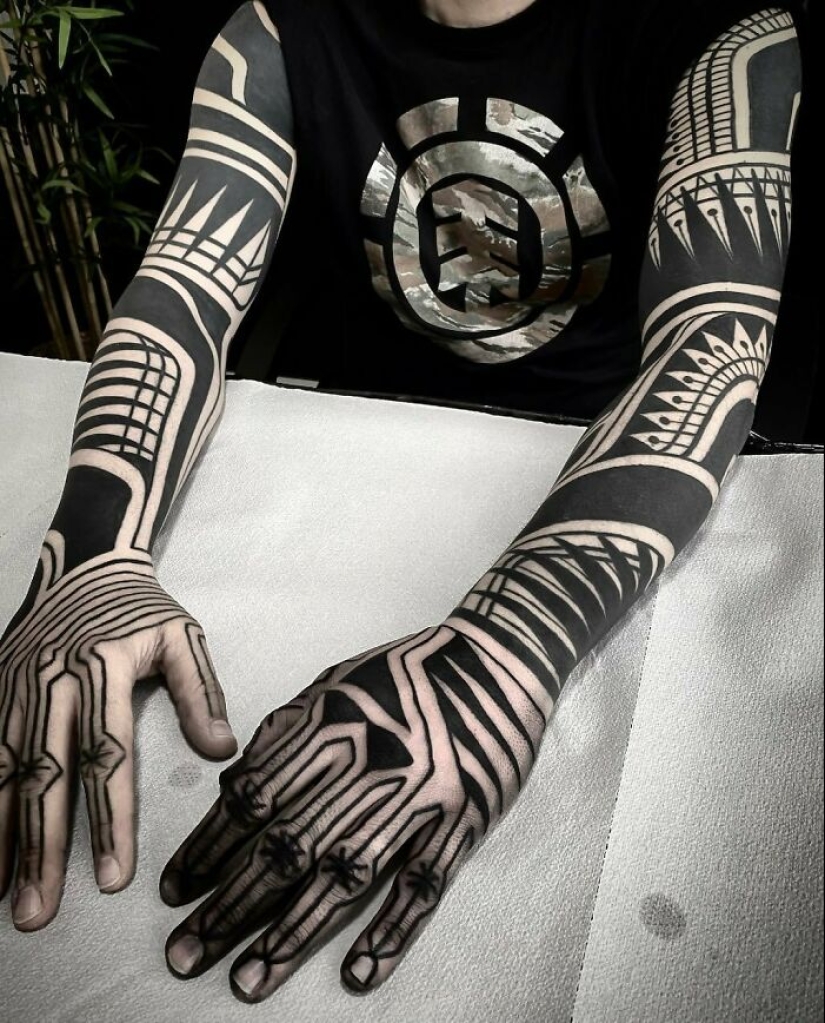 Tu guía de tatuajes tribales con 110 inspiraciones