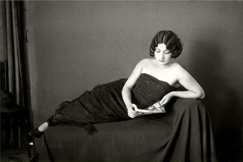 Turkey's first female photographer and her extravagant models