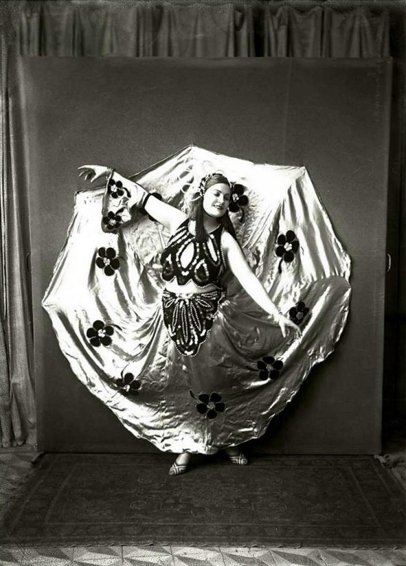 Turkey's first female photographer and her extravagant models