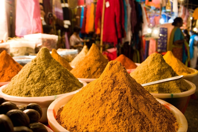 Turmeric is the guardian of men's health and delicious nutrition. Benefits of the Indian plant