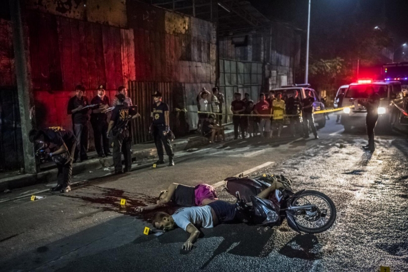 Two poignant photo essays of the winners of the Pulitzer Prize — 2017