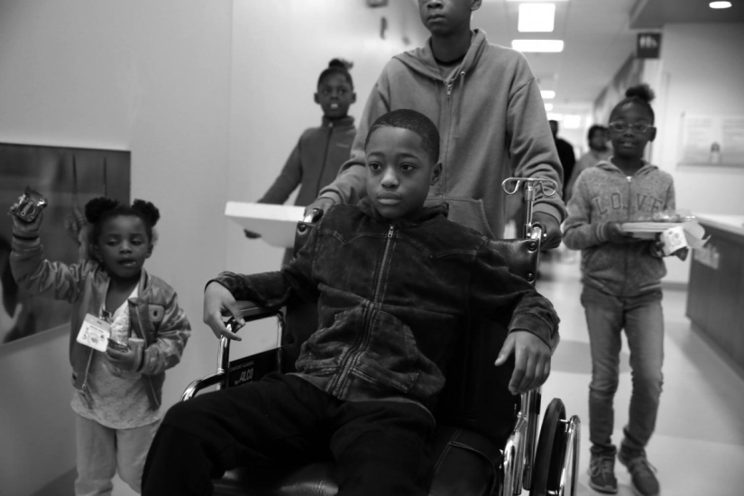 Two poignant photo essays of the winners of the Pulitzer Prize — 2017