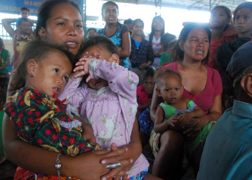 Typhoon Haiyan claimed the lives of more than 10 thousand people Typhoon Haiyan claimed the lives of more than 10 thousand people