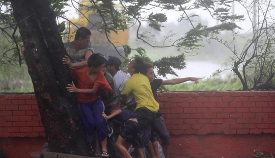Typhoon Ramassan hits the Philippines