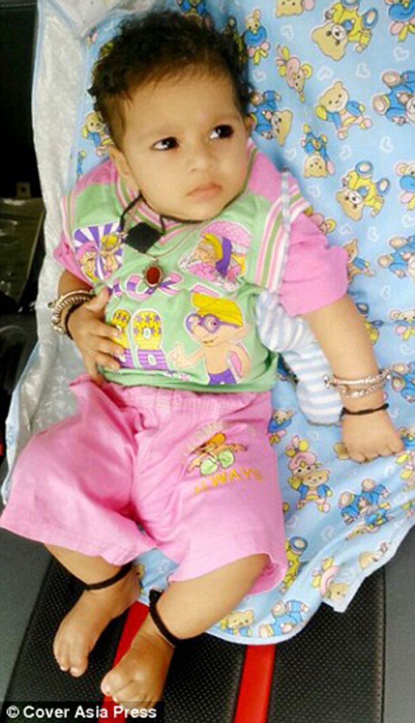 Un bebé de dos años de la India sufre pubertad prematura Un bebé de dos años de la India sufre pubertad prematura