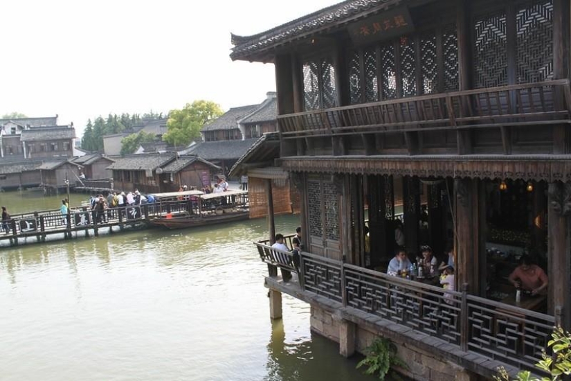 Un día en la "Venecia China" Un día en la "Venecia China"