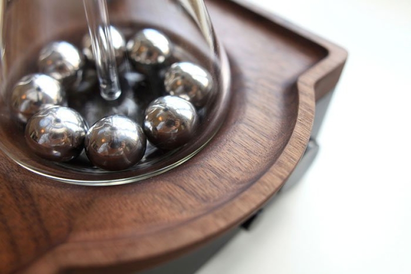 Un despertador que se despierta con café recién hecho es el sueño de millones Un despertador que se despierta con café recién hecho es el sueño de millones