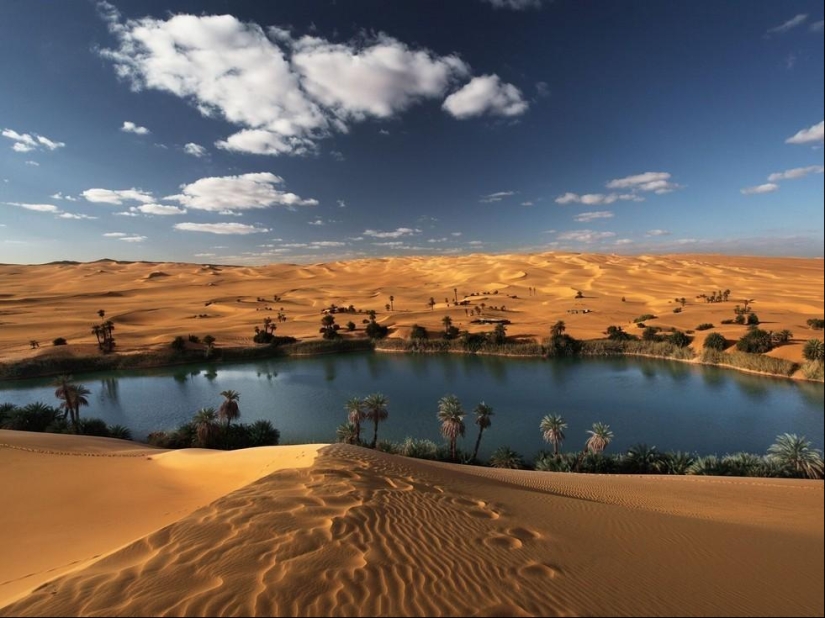 Un fabuloso oasis en el desierto africano: los lagos de Ubari