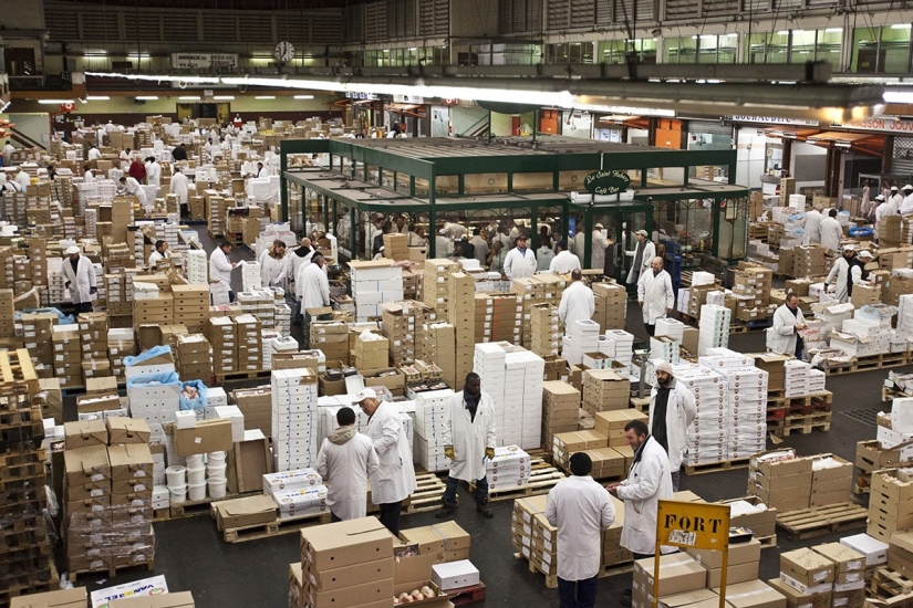 Un mercado gigante donde compran los mejores chefs franceses