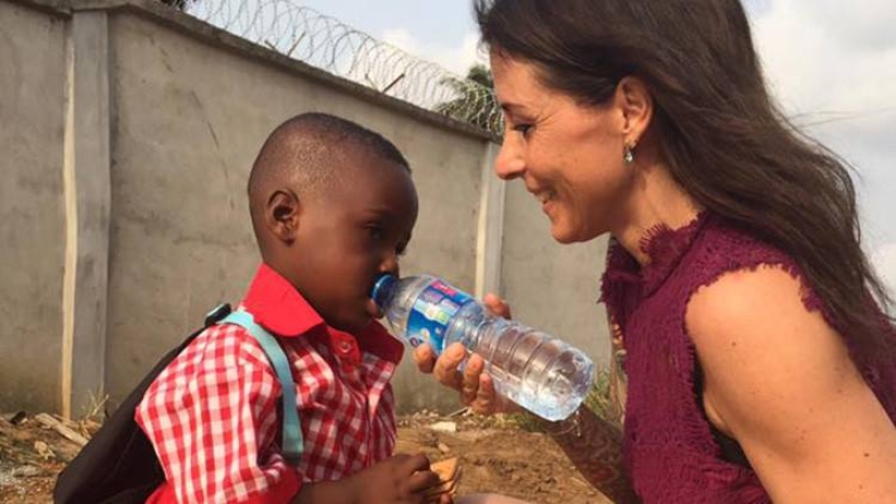 Un niño nigeriano salvado de la muerte en la calle: un "hechicero" fue a la escuela