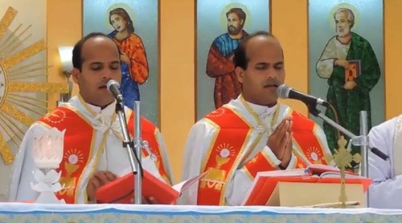 Un par de gemelos se casó con un par de gemelos con un par de gemelos