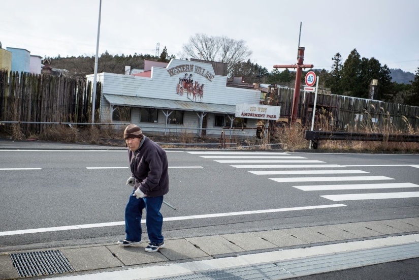 Un parque de diversiones abandonado en Japón es tan similar al "Mundo del Salvaje Oeste" que se vuelve incómodo Un parque de diversiones abandonado en Japón es tan similar al "Mundo del Salvaje Oeste" que se vuelve incómodo