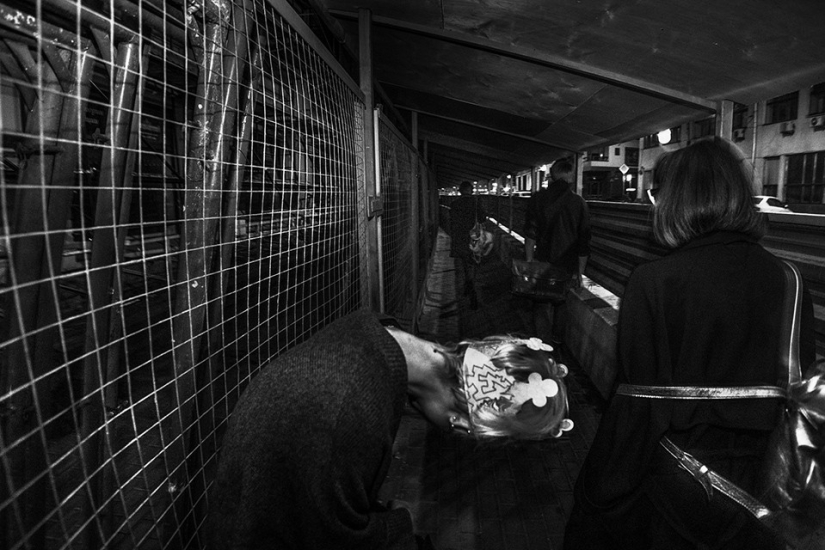 Un retrato colectivo de una generación que se ve obligada a vivir un día a la vez