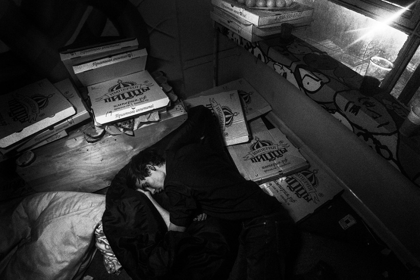 Un retrato colectivo de una generación que se ve obligada a vivir un día a la vez