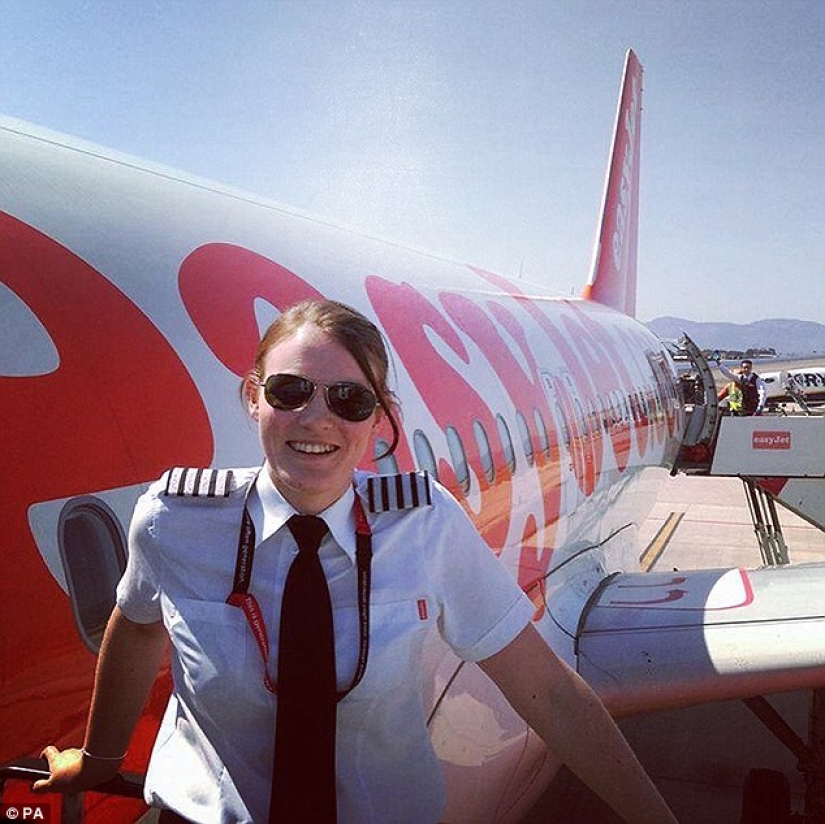 Una británica de 26 años es la capitana de avión más joven del mundo