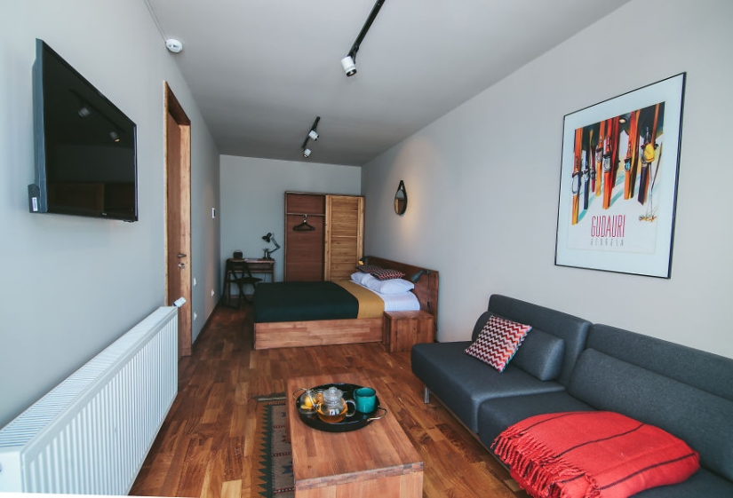 Una caja puede ser cómoda: se ha abierto un hotel hecho de contenedores de carga en Georgia Una caja puede ser cómoda: se ha abierto un hotel hecho de contenedores de carga en Georgia