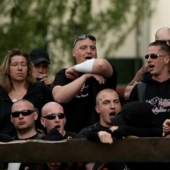 Una película de acción al estilo gachimuchi, o cómo un actor porno gay golpeó a 35 neonazis