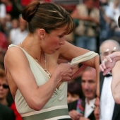 Undressed: 10 stars who “lit up” too much Undressed: 10 stars who “lit up” too much