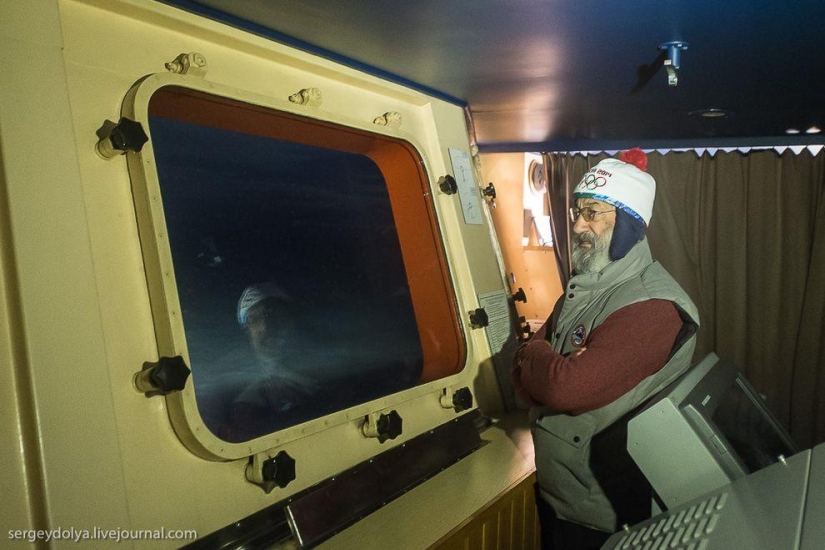 Unique photos of the icebreaker from the air at the Pole during the polar night Unique photos of the icebreaker from the air at the Pole during the polar night