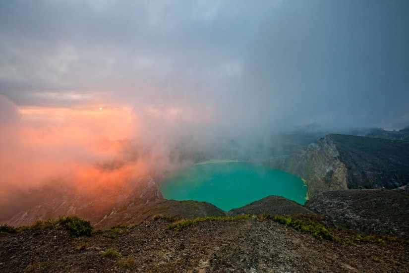 Unique tricolor lakes in the crater of the Kelimutu volcano Unique tricolor lakes in the crater of the Kelimutu volcano