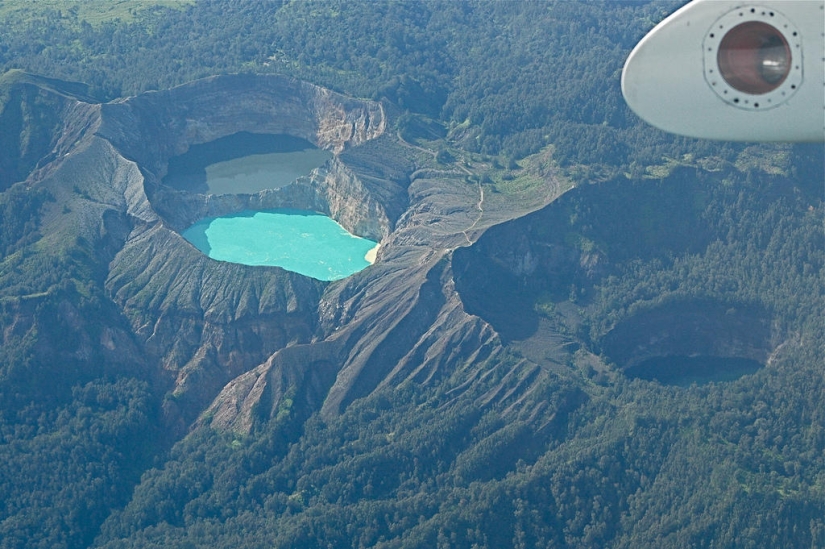 Unique tricolor lakes in the crater of the Kelimutu volcano Unique tricolor lakes in the crater of the Kelimutu volcano
