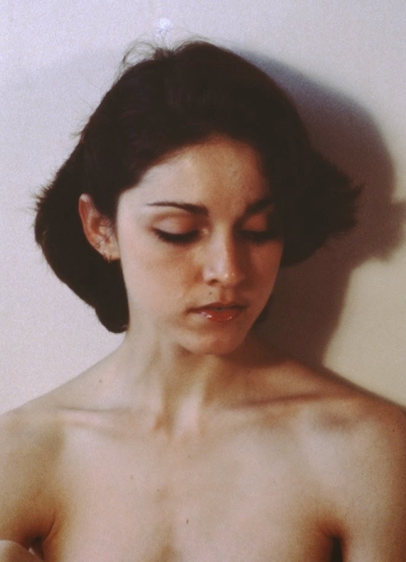 Unknown footage from the candid photo shoot of 18-year-old Madonna