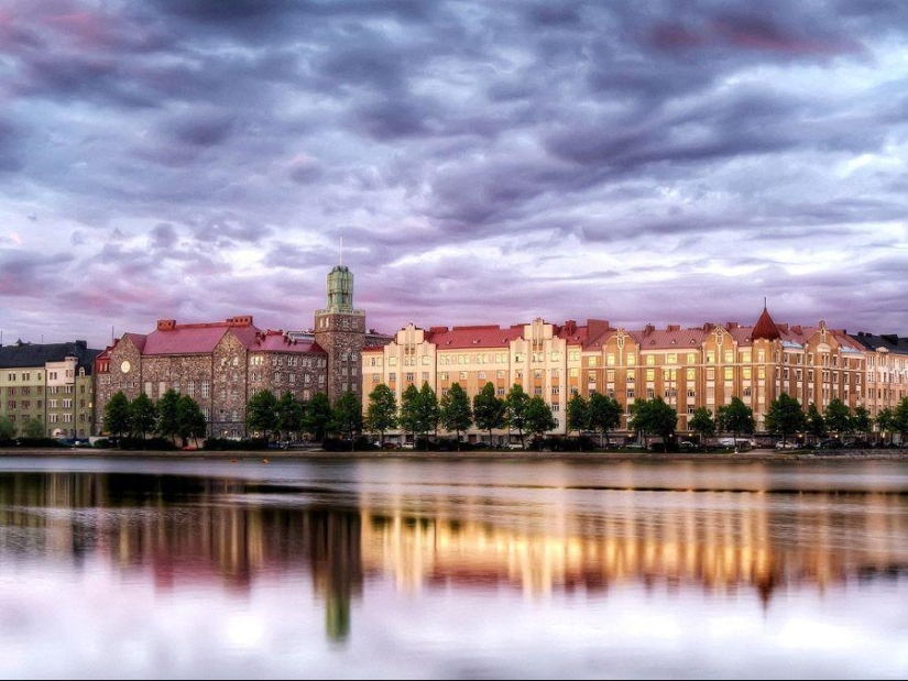 Urban Looking Glass: Reflections of Megacities