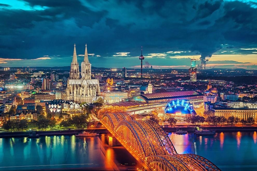 Viaje al corazón de la ciudad Viaje al corazón de la ciudad