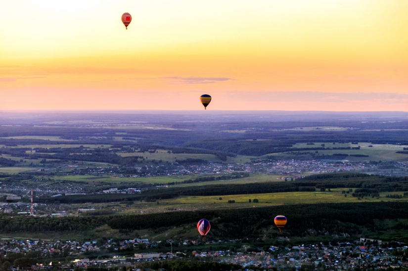View from the basket: "Heavenly Fair of the Urals" in the Perm Region View from the basket: "Heavenly Fair of the Urals" in the Perm Region