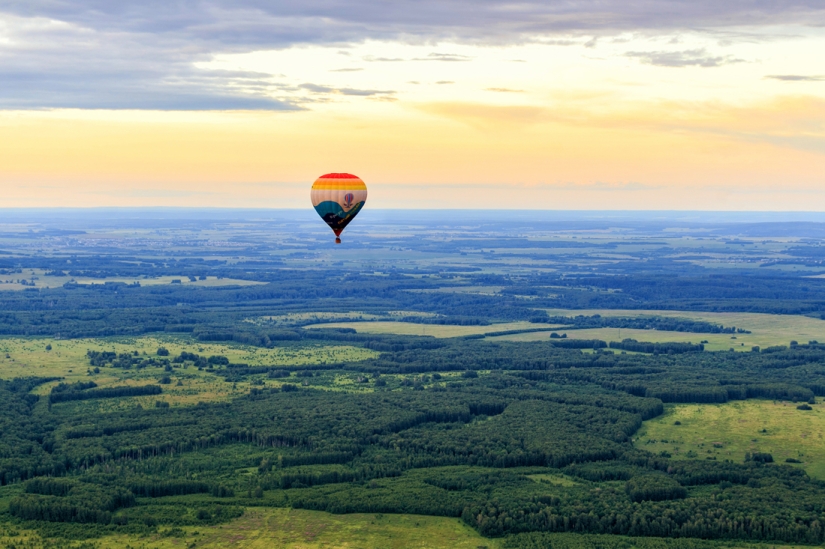View from the basket: "Heavenly Fair of the Urals" in the Perm Region View from the basket: "Heavenly Fair of the Urals" in the Perm Region