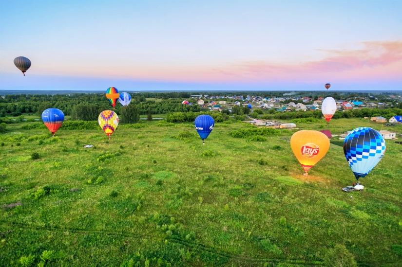 View from the basket: "Heavenly Fair of the Urals" in the Perm Region View from the basket: "Heavenly Fair of the Urals" in the Perm Region