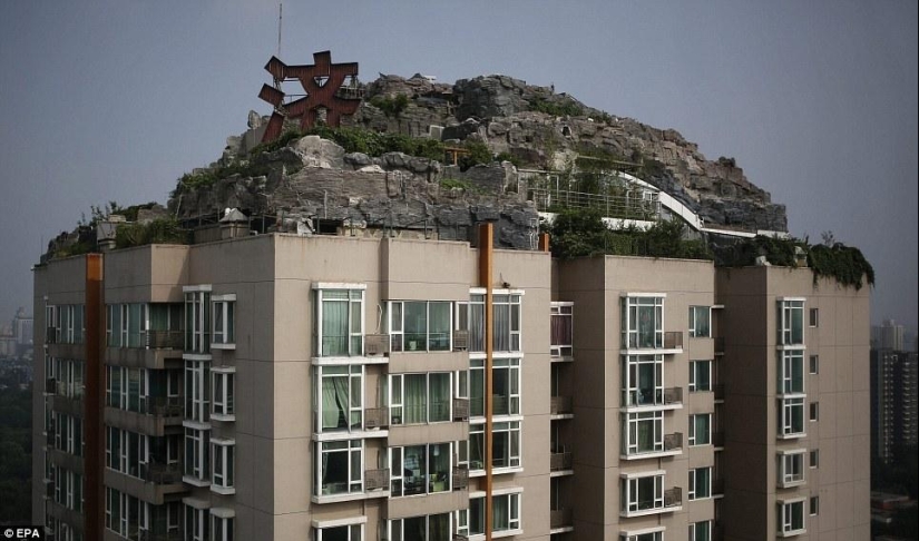 Villa de montaña en la azotea de un edificio de apartamentos