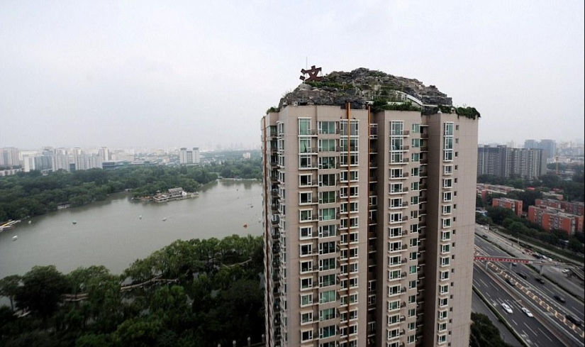 Villa de montaña en la azotea de un edificio de apartamentos