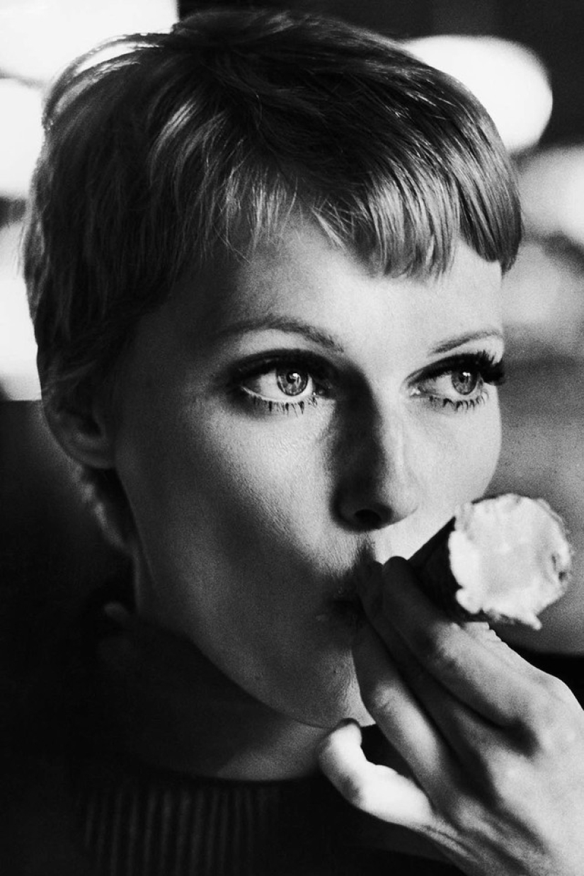 Vintage Photos - Celebrities and Ice Cream