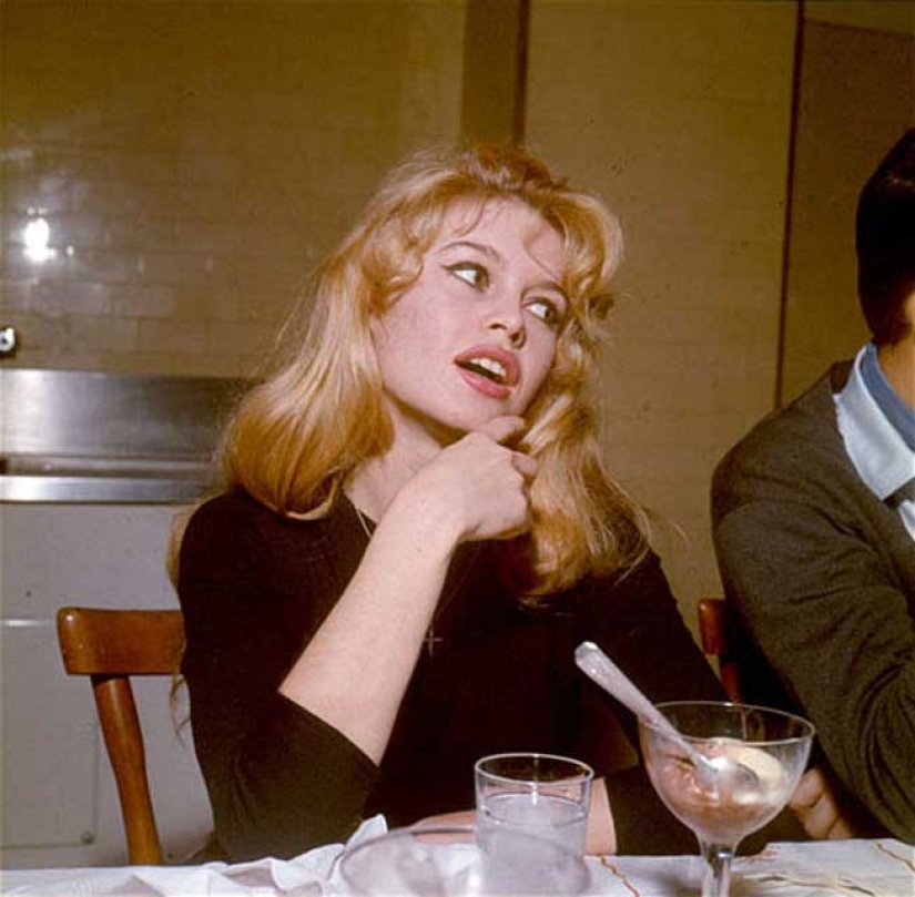 Vintage Photos - Celebrities and Ice Cream