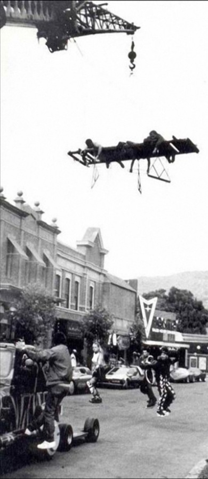 Volar en la realidad: cómo disparar patines voladores para el éxito de taquilla "Regreso al futuro 2" Volar en la realidad: cómo disparar patines voladores para el éxito de taquilla "Regreso al futuro 2"