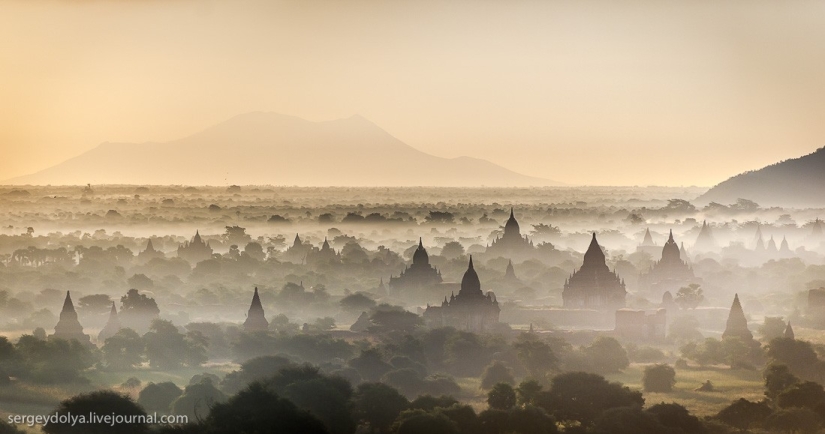 Vuelo en globo aerostático sobre Bagan