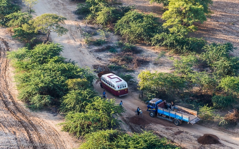 Vuelo en globo aerostático sobre Bagan