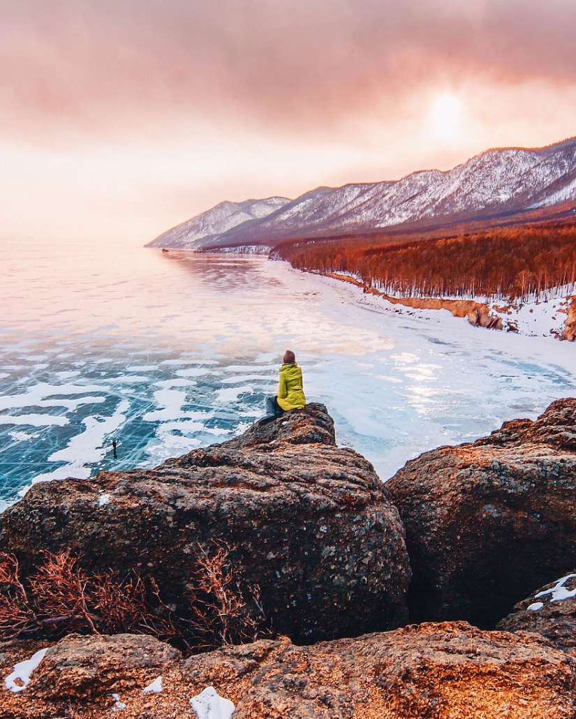 Walk on the frozen Baikal