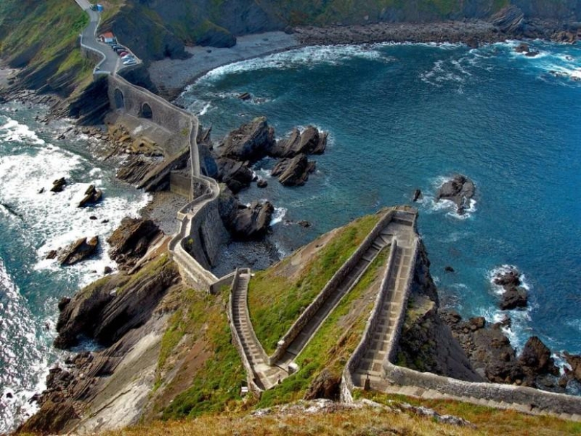 Walk the most beautiful stairs in the world Walk the most beautiful stairs in the world