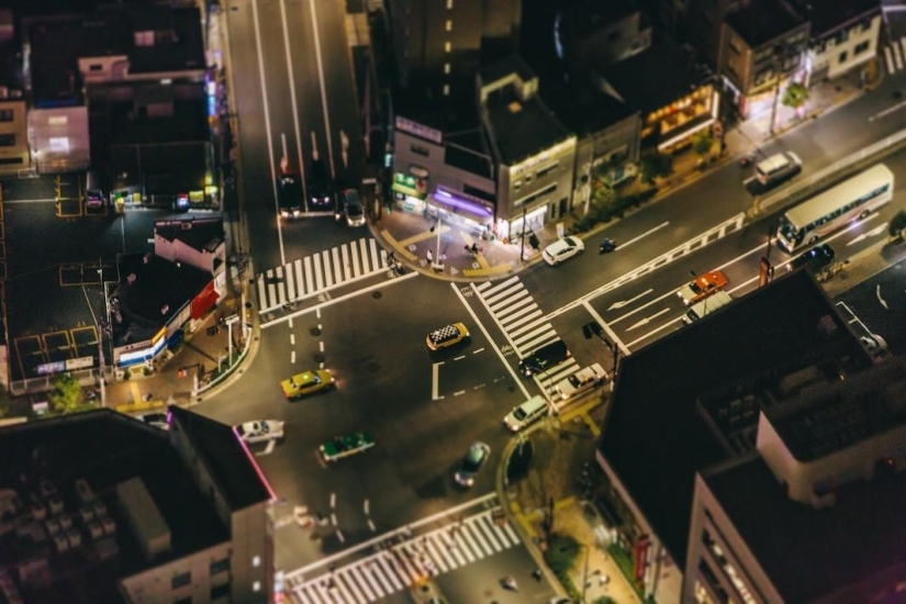 Walk through miniature Tokyo with a master of tilt-shift photography Walk through miniature Tokyo with a master of tilt-shift photography