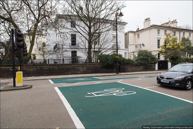 Walking in London in spring Walking in London in spring