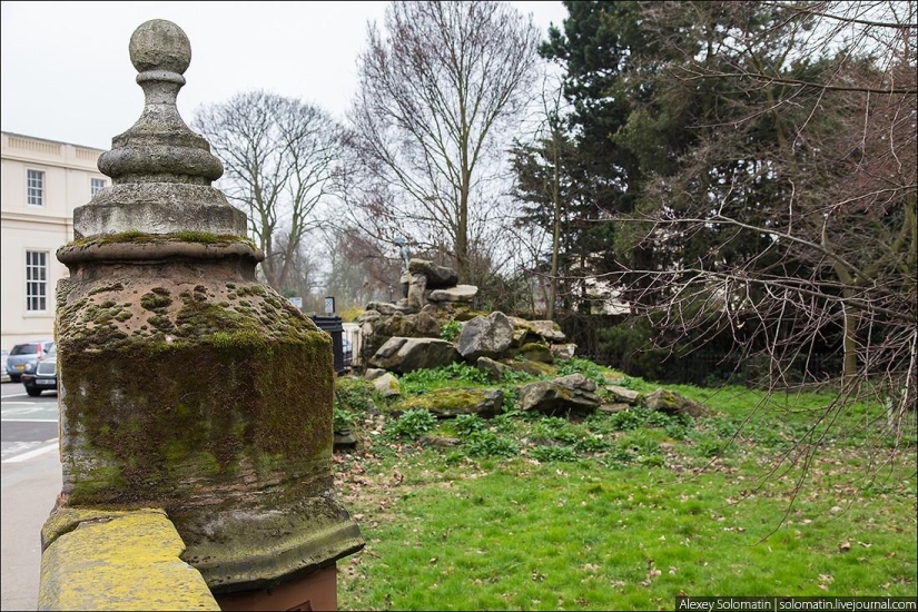 Walking in London in spring Walking in London in spring