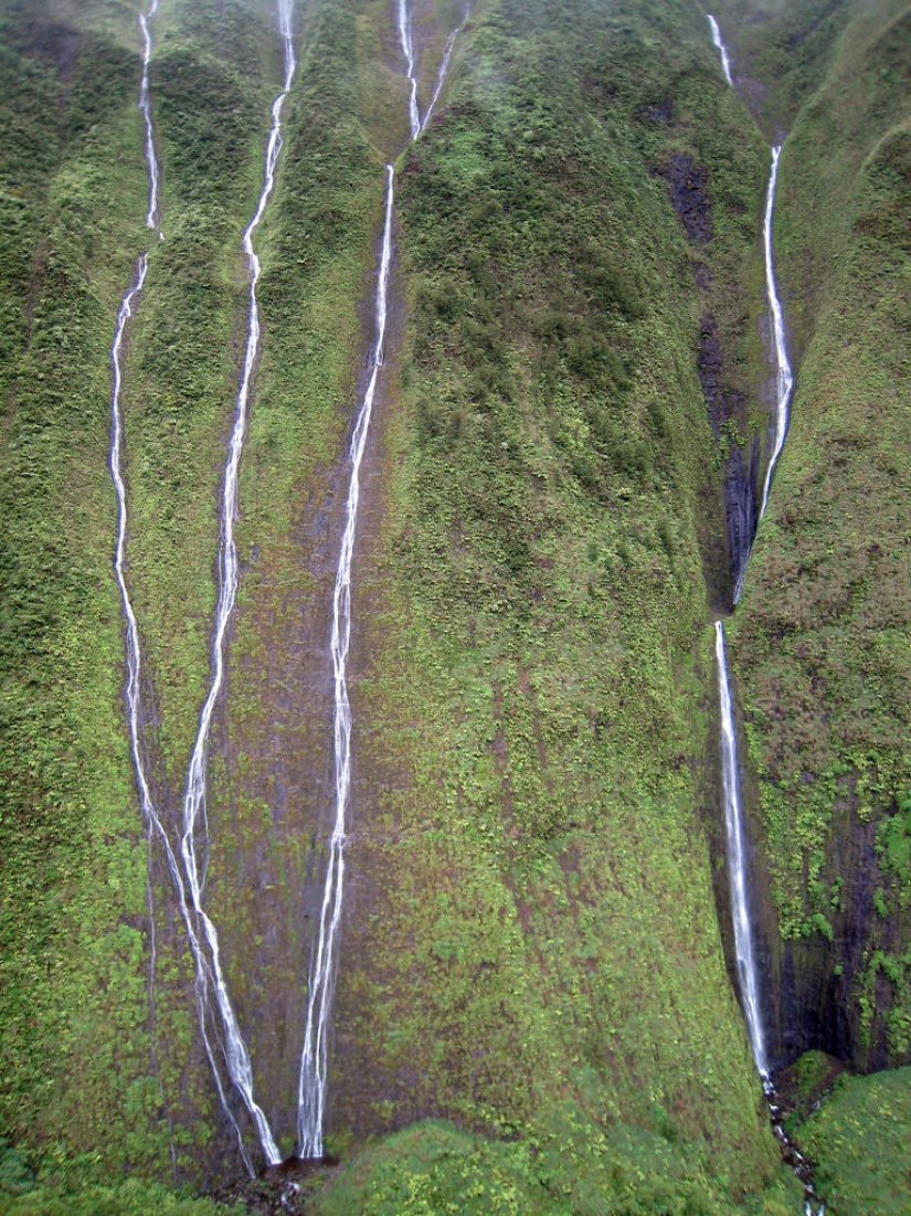 Wall of Tears: Honokohau Falls in Hawaii