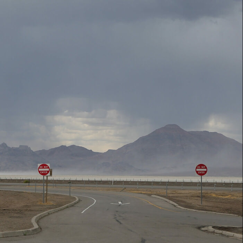 We Present To You A Solo Exhibition “Urban Sprawl – Emptiness” By Emmanuel Monzon