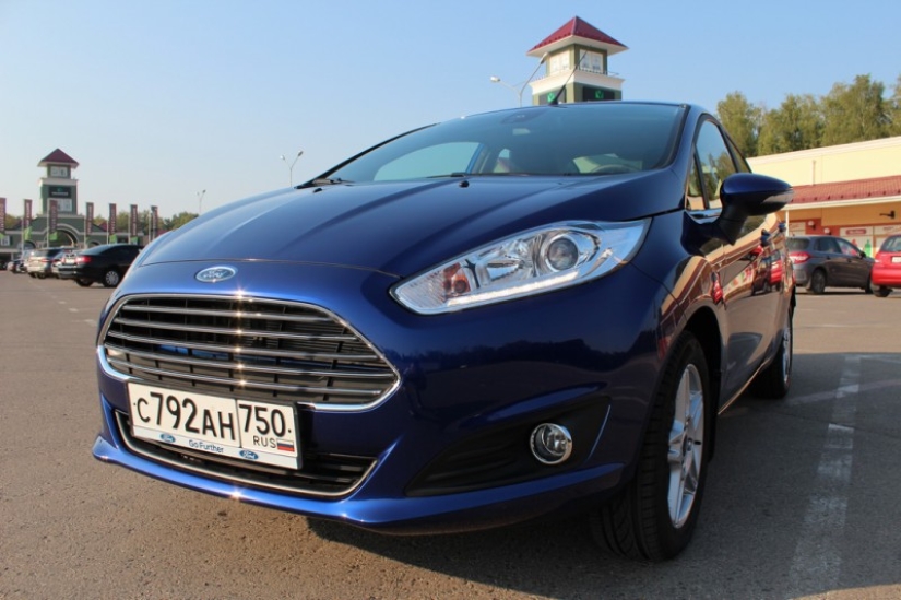 We try the Ford Fiesta 2015 sedan &quot;taste&quot;