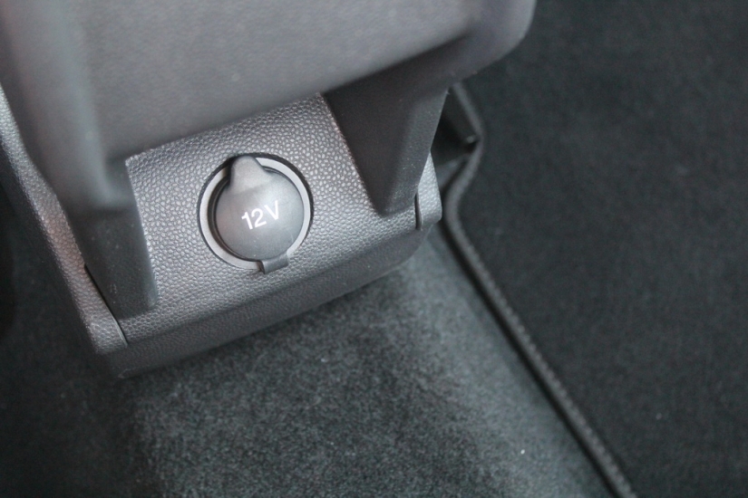 We try the Ford Fiesta 2015 sedan &quot;taste&quot;