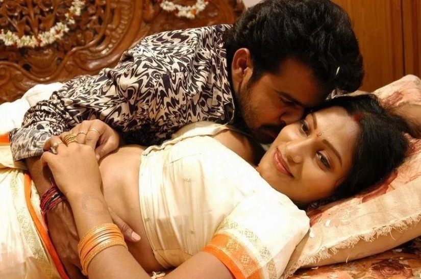 Wedding night in India and why the bride should get pregnant 1-2 months after the wedding