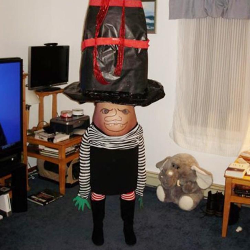 Weird maternity costumes